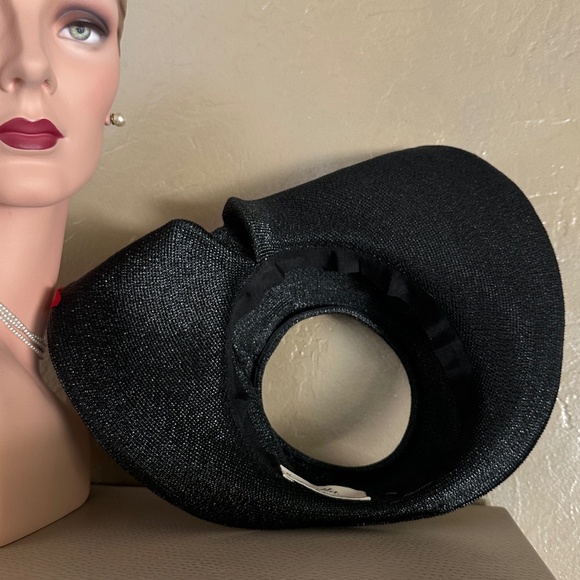 FASCINATING 1940s\' BLACK STRAW OPEN CROWN HAT + FOLDED WIDE BRIM + RED FEATHERS main image 5